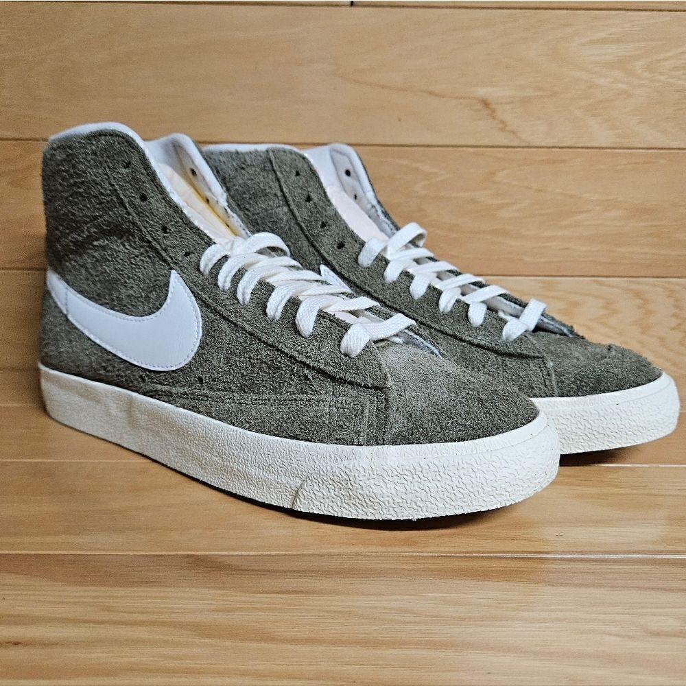 Nike Blazer Mid '77 Vintage Size 10.5 Olive Green Womens Shoes DV7006-201 - Picture 5 of 12
